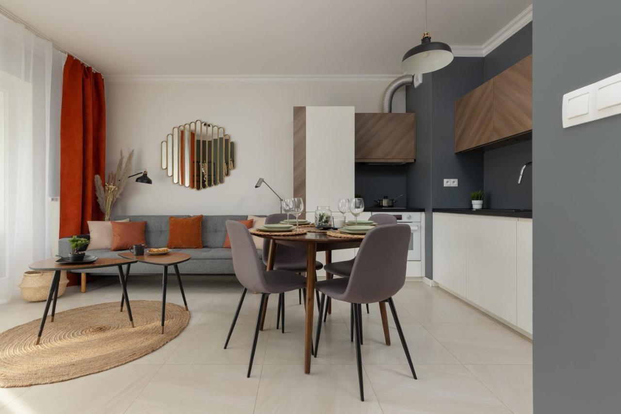 Lakeview Apartment Kapelanów Armii Krajowej by Renters Varsovia Exterior foto