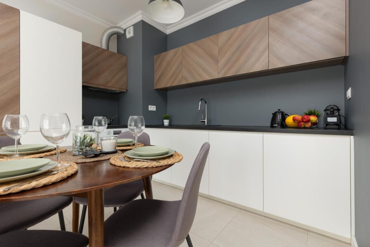 Lakeview Apartment Kapelanów Armii Krajowej by Renters Varsovia Exterior foto