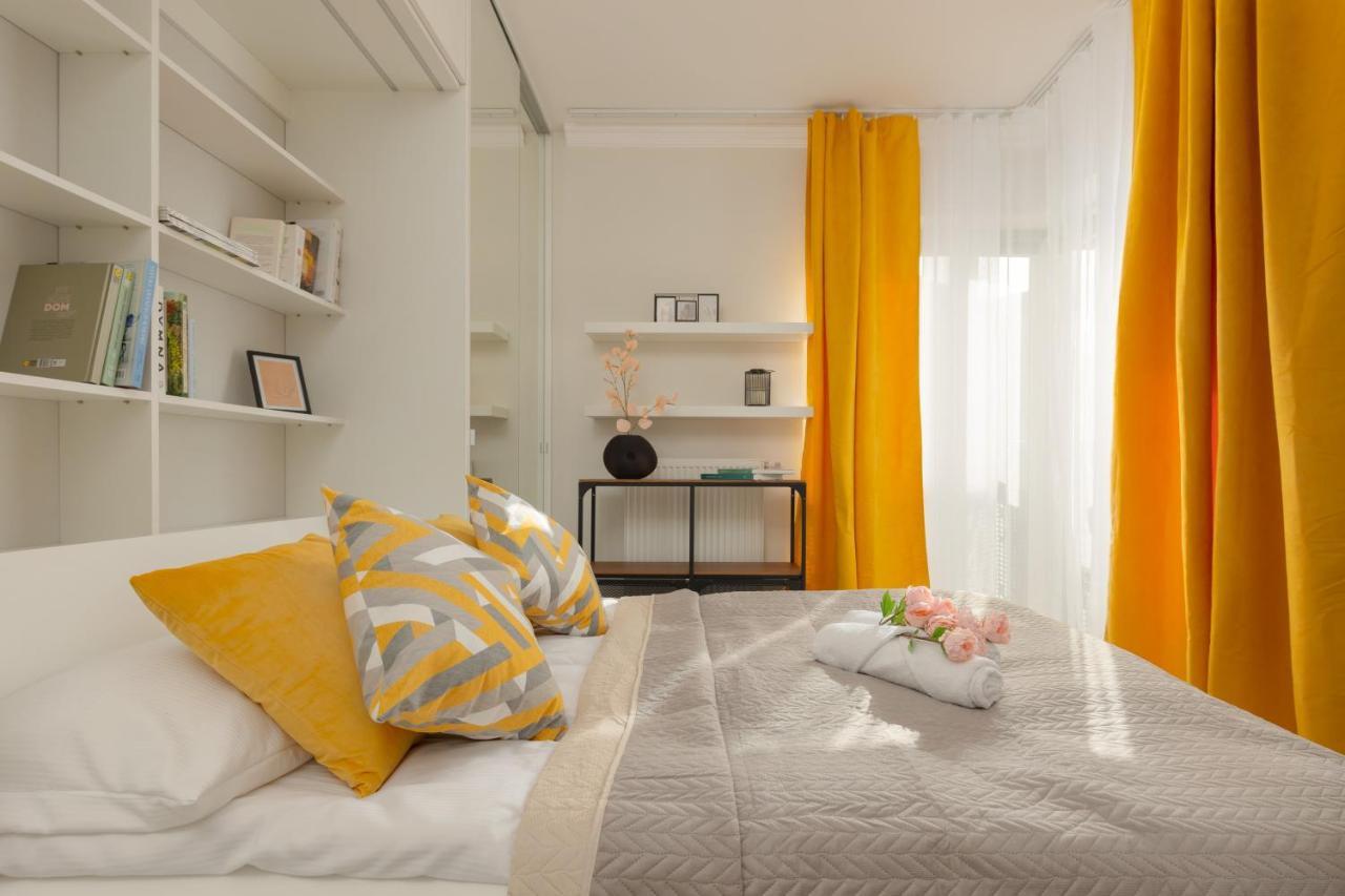 Lakeview Apartment Kapelanów Armii Krajowej by Renters Varsovia Exterior foto